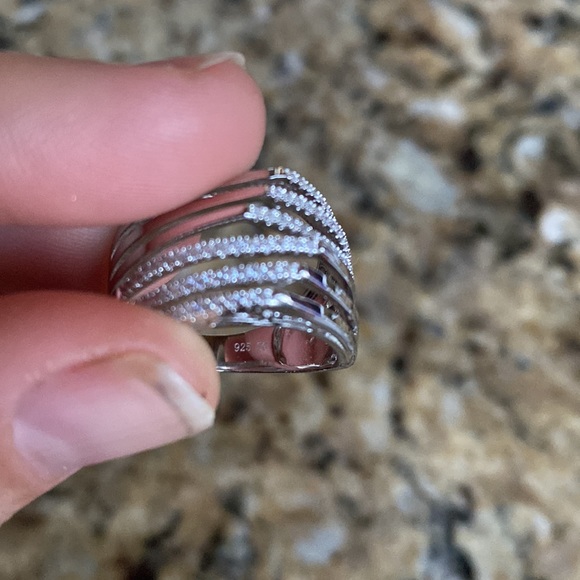 NWOT .925 Silver & cubic zirconia embellished ring - Picture 4 of 5